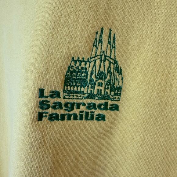 NWOT Made Some Souvenirs Sagrada Familia Sweatshirt Yellow Size Small - Picture 3 of 9
